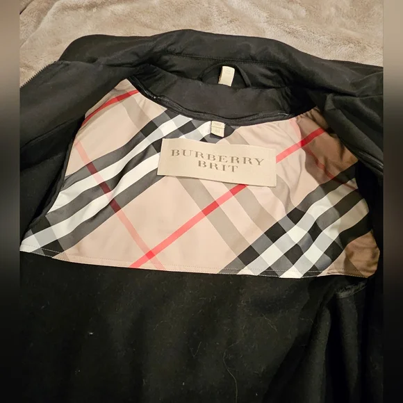 BURBERRY Black Removable Hood Trench Coat with Plaid Double Lining - Picture 3 of 9